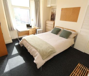 5 bedroom semi-detached house to rent - Photo 1