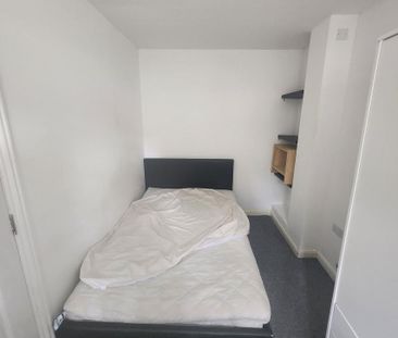 5 bedroom house to rent - Photo 1