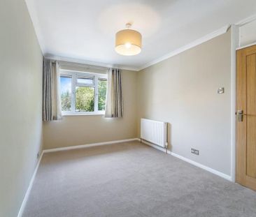 3 bedroom end of terrace house to rent - Photo 1