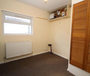 3 bedroom bungalow to rent - Photo 3