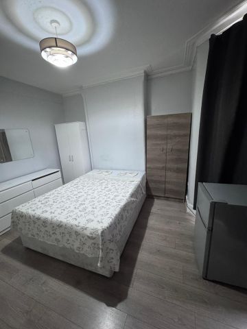 Room in a Shared House, St Loy's Road, N17 - Photo 3