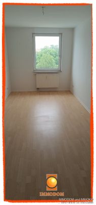 Schöne 2-Zimmer-Wohnung mit Personenaufzug und Balkon sowie EINBAUKÜCHE zu vermieten! - Foto 1