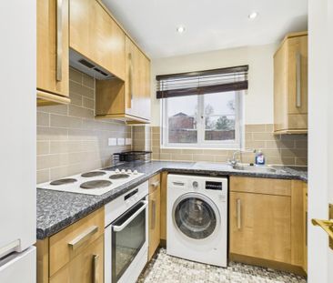 2 bedroom semi-detached house to rent - Photo 5