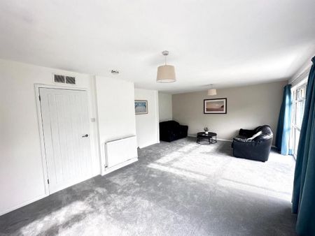 4 bedroom semi-detached house to rent - Photo 2