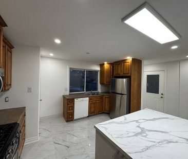 For Lease - 255 Penn Avenue, Newmarket, Ontario - Photo 3