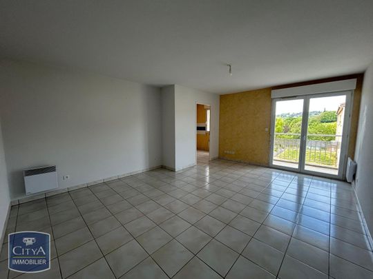 Location Appartement 3 pièces 65m² POUZAUGES 85700 - Photo 1