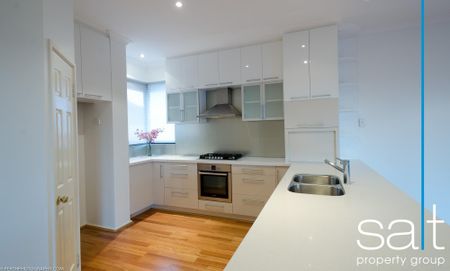 10 Gunbower Road, Mount Pleasant - Photo 2