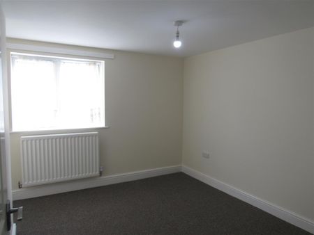 3 Station Road, Whittington, Oswestry - Photo 3