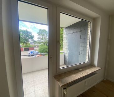 Frisch renovierte 2-Zimmer-Wohnung + Balkon + optional Garage, Brun... - Photo 1
