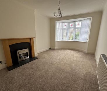 3 bedroom end of terrace house to rent - Photo 1