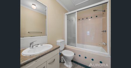 Three Bedroom Townhouse Prime City Fringe Location - Photo 3