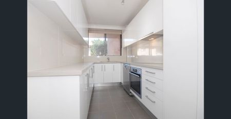 2 Bedroom Apartment (Split-system air-con) - Photo 5