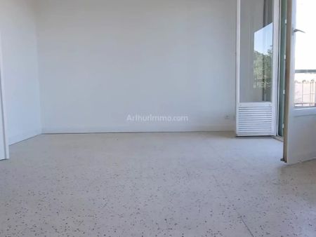 Location Appartement 2 pièces 50 m2 à Fréjus - Photo 2