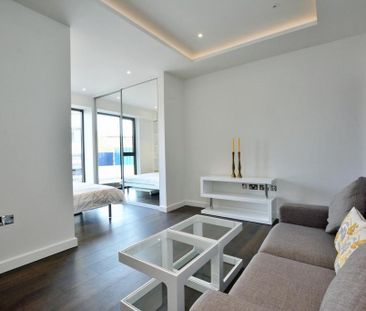 Studio to rent - Photo 1