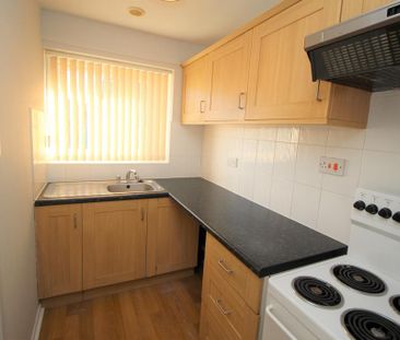 2 bedroom bungalow to rent - Photo 2