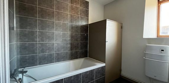 Location Appartement 2 pièces 46m² ARMENTIERES 59280 - Photo 2