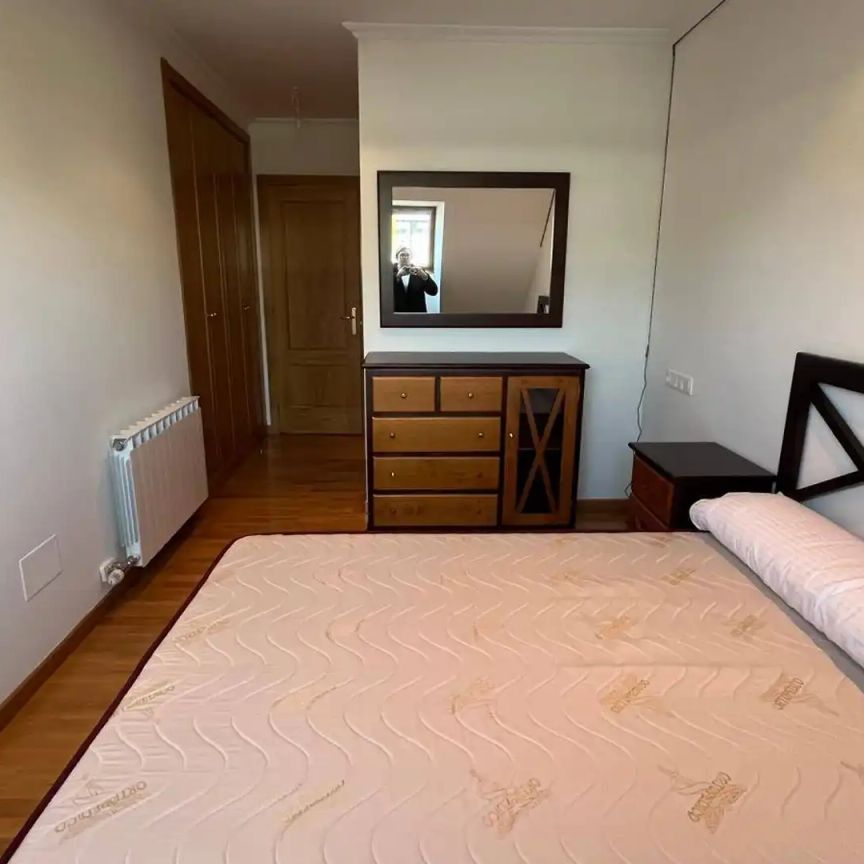 Piso de alquiler en Calle Rúa Hedras, O Milladoiro - Photo 1