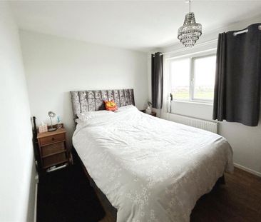 2 bedroom semi-detached house to rent - Photo 4