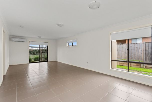 11 Dampiera Avenue, Wallan VIC 3756 - Photo 1