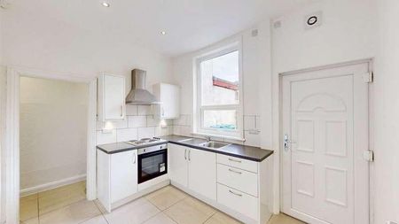 Spring Lane, Radcliffe, M26 - Photo 3