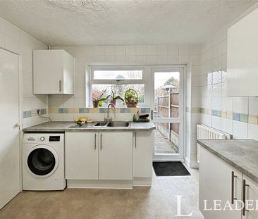 3 bedroom house to rent Ram Gorse, Harlow, Essex, CM20 - Photo 4