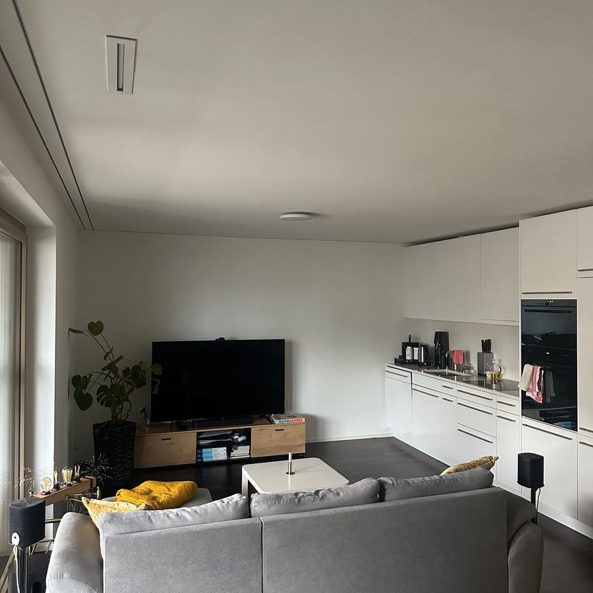 Fully Furnished 2.5 room Apartment for Sublet in Zurich, Kreis 5 - Photo 1