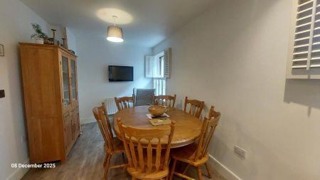 2 bedroom townhouse to rent - Photo 2