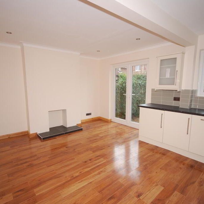20 Prince Edward Drive, Stranmillis, Belfast, BT9 5GB - Photo 1
