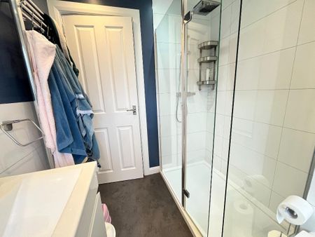 2 bedroom semi-detached house to rent - Photo 5