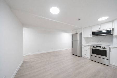 For Lease - 963 Avenue Road Unit# 5, Toronto, Ontario - Photo 3