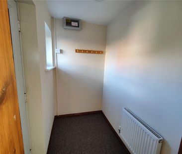 3 bedroom end of terrace house to rent - Photo 6