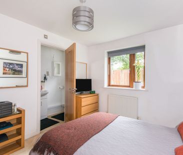 2 bedroom apartment to rent - Photo 3