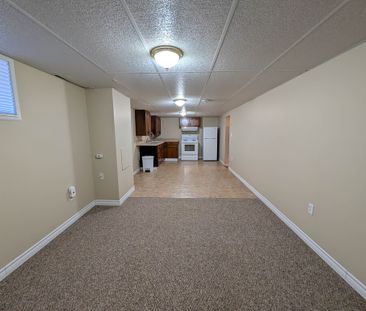19 Lora St, St. Catharines - 1 Bedroom Lower Unit - Photo 6