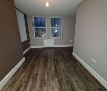 Warwick House, Avenue Road, DN2 - Photo 1