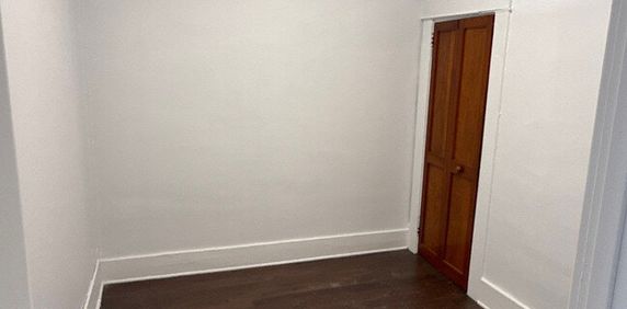 2 Beds 1 Bath - 3466 Rue De Verdun, Montréal - Photo 2