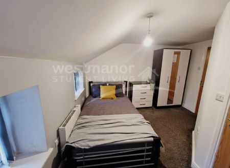 6 bedroom detached house to rent - Photo 3