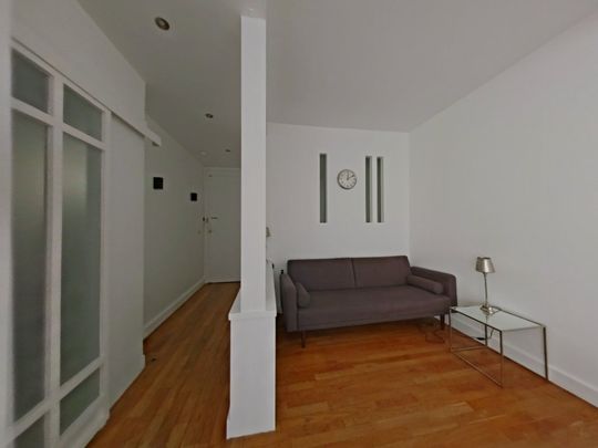 STUDIO A LOUER - PARIS 18EME ARRONDISSEMENT Grandes Carrieres 9 - 40.67 m - 1 596 € - Photo 1