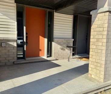 For Lease - 203 ANYOLITE Private, Barrhaven, Ontario - Photo 3