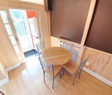 Avondale Road, Kettering, Northants, NN16 - Photo 3