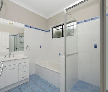 Quiet Cul-de-Sac Living with Room for Everyone - Photo 6