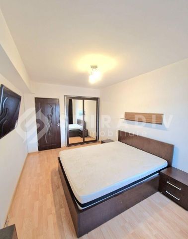 Apartament cu 2 camere decomandate, bloc cu lift- Plopilor - Fotografie 4