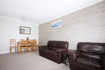 2 bedroom maisonette to rent - Photo 2