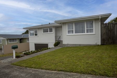 12 Lenox Grove, Johnsonville - Photo 2