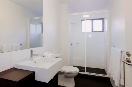 2 Bedrooms Apartment - Photo 2