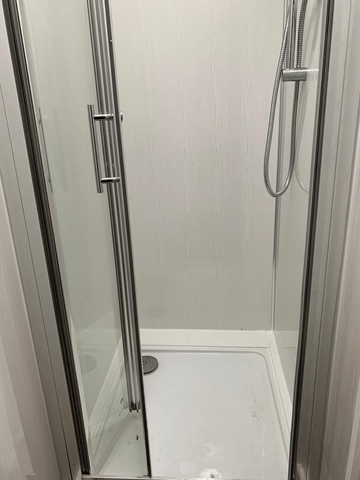 Loft converted small size studio flat ideal for single person £850 pcm - Photo 4