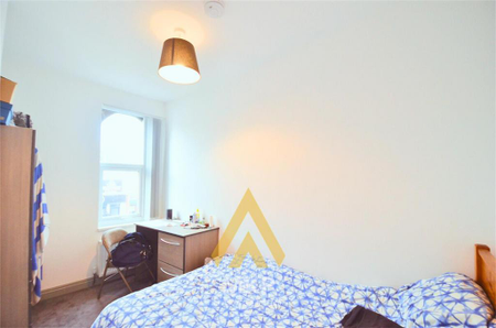 5 bedroom terraced house to rent - Photo 4