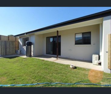 Low maintenance 2 Bedroom Duplex - Photo 6