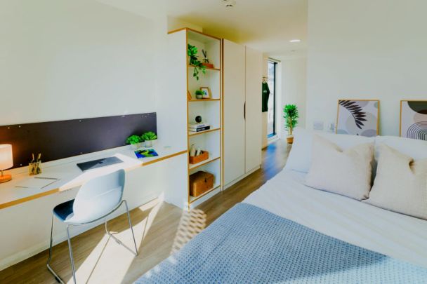 Silver En Suite - Photo 1