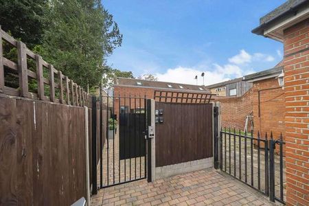 Elm Park, Stanmore, HA7 - Photo 2