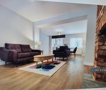 3 bedroom end of terrace house to rent - Photo 2